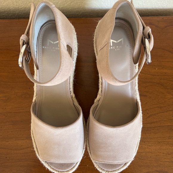 MARC FISHER LTD - Alita Platform Wedge
Espadrille Sandal - Picture 3 of 6